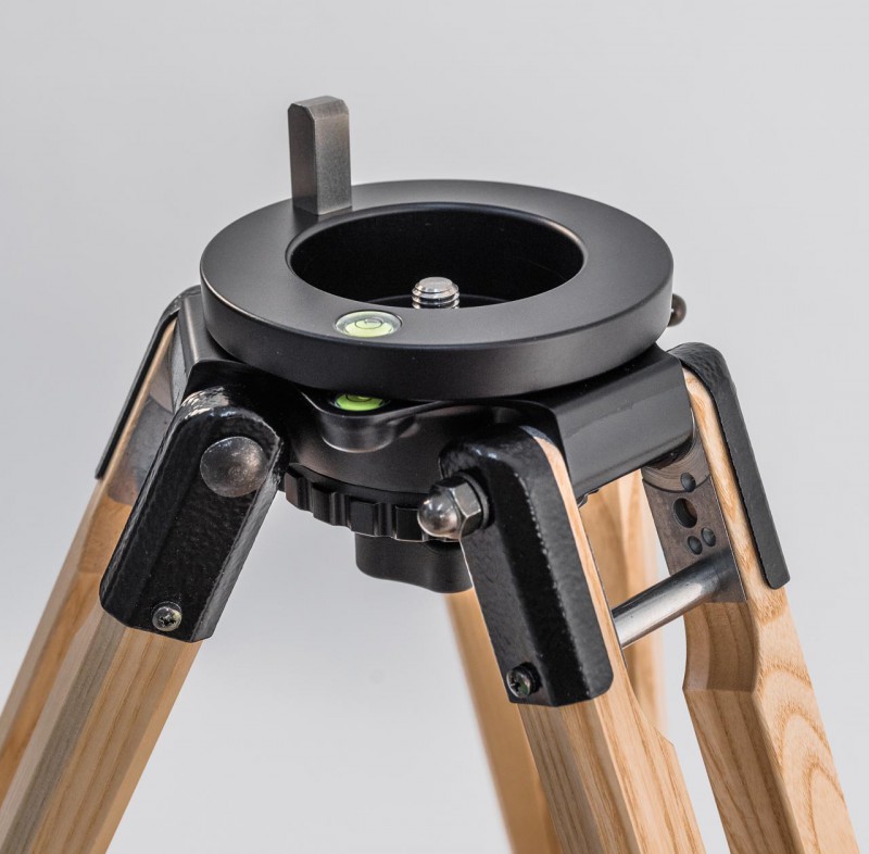 Pittig privaat Moedig aan Tripod Report 372 Astronomy with Tray and Spread Stopper from Berlebach ®  Tripods